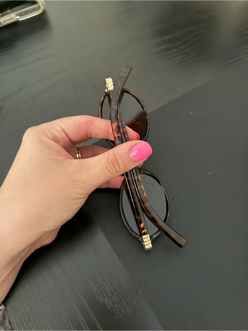 NWOT Oval Sunglasses